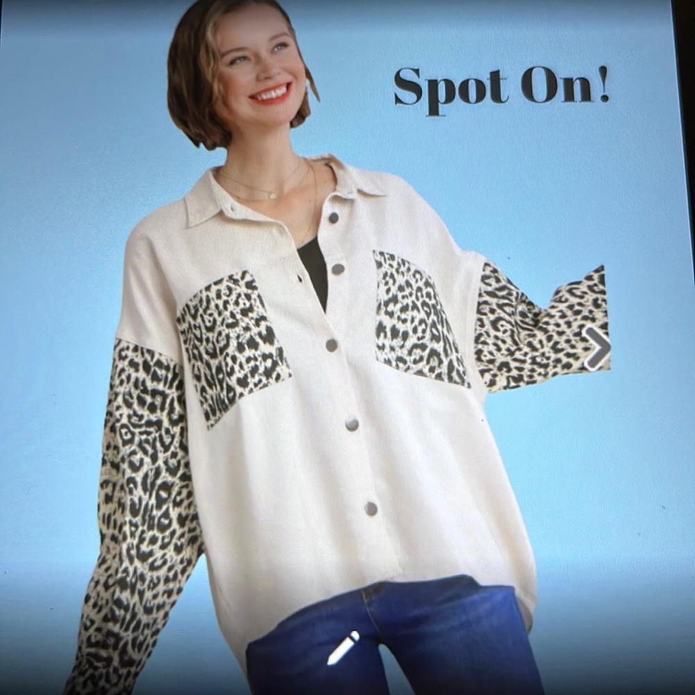 Umgee beige jacket with leopard sleeves